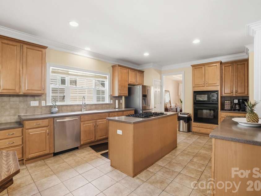 8108 Morehouse Drive, Waxhaw, NC 28173.  MLS# CAR4365988, YatesRealty ID 50108. 