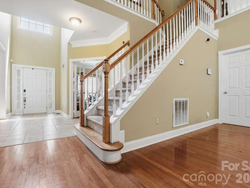 8108 Morehouse Drive, Waxhaw, NC 28173.  MLS# CAR4365988, YatesRealty ID 50108. 