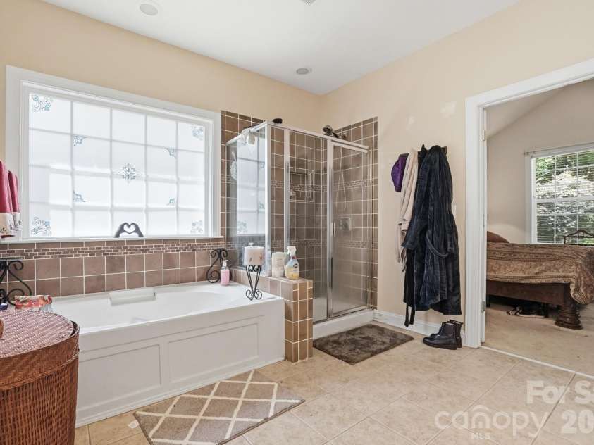 8108 Morehouse Drive, Waxhaw, NC 28173.  MLS# CAR4365988, YatesRealty ID 50108. 