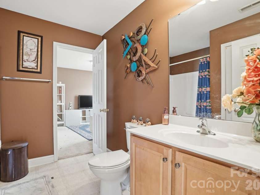 8108 Morehouse Drive, Waxhaw, NC 28173.  MLS# CAR4365988, YatesRealty ID 50108. 