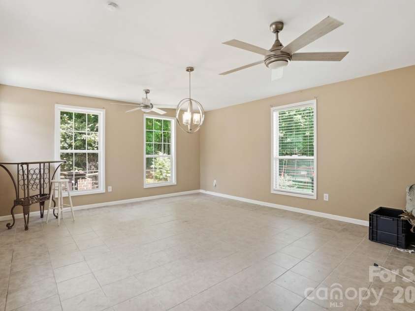8108 Morehouse Drive, Waxhaw, NC 28173.  MLS# CAR4365988, YatesRealty ID 50108. 