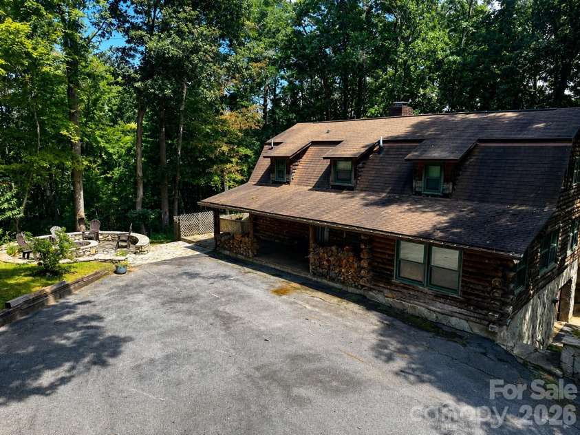 51 Sleepy Forest Drive, Leicester, NC 28748.  MLS# CAR4412266, YatesRealty ID 50110. 