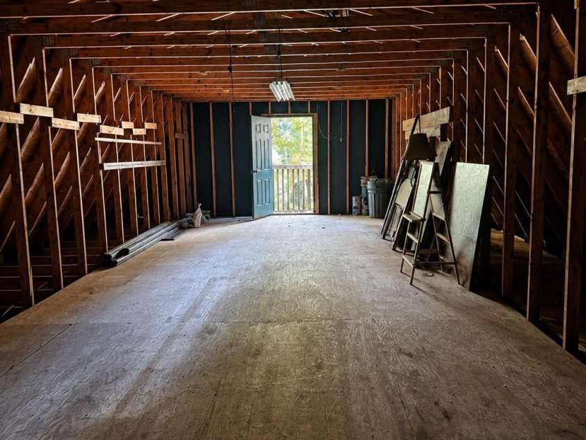 51 Sleepy Forest Drive, Leicester, NC 28748.  MLS# CAR4412266, YatesRealty ID 50110. 