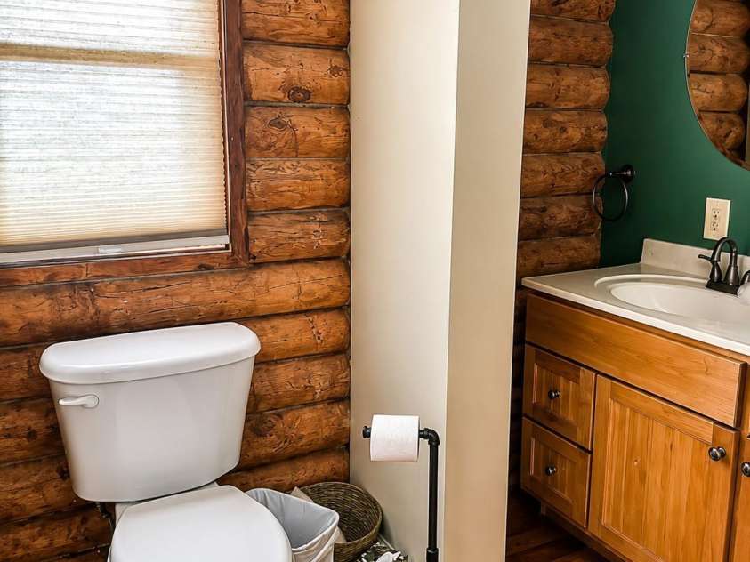 51 Sleepy Forest Drive, Leicester, NC 28748.  MLS# CAR4412266, YatesRealty ID 50110. 