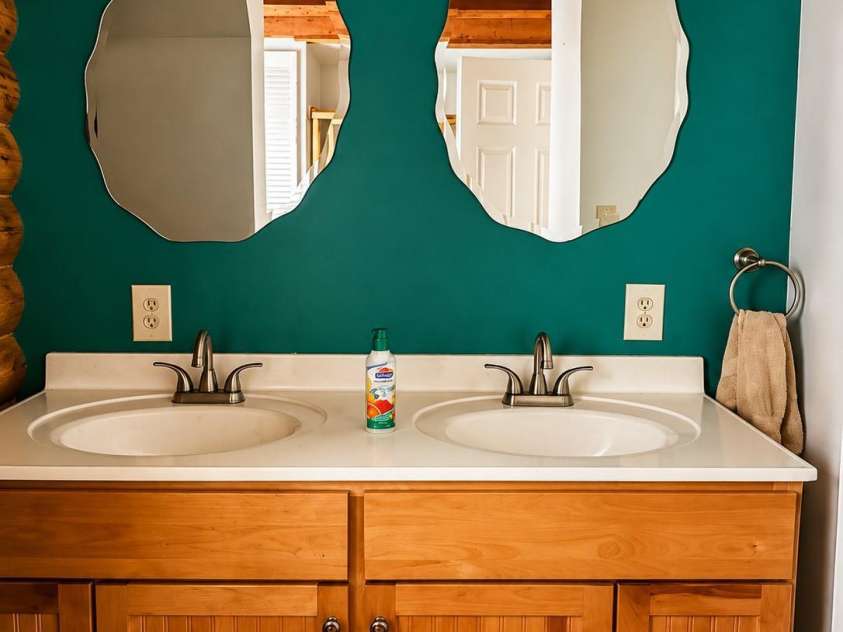 51 Sleepy Forest Drive, Leicester, NC 28748.  MLS# CAR4412266, YatesRealty ID 50110. 