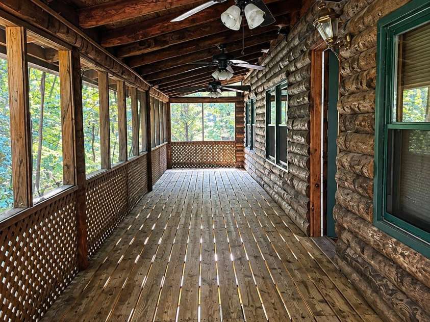 51 Sleepy Forest Drive, Leicester, NC 28748.  MLS# CAR4412266, YatesRealty ID 50110. 