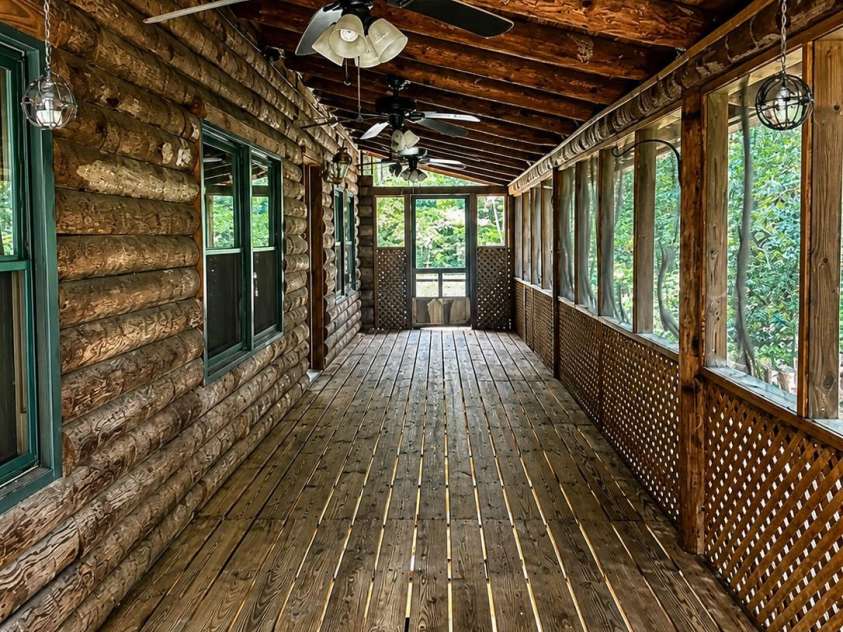 51 Sleepy Forest Drive, Leicester, NC 28748.  MLS# CAR4412266, YatesRealty ID 50110. 