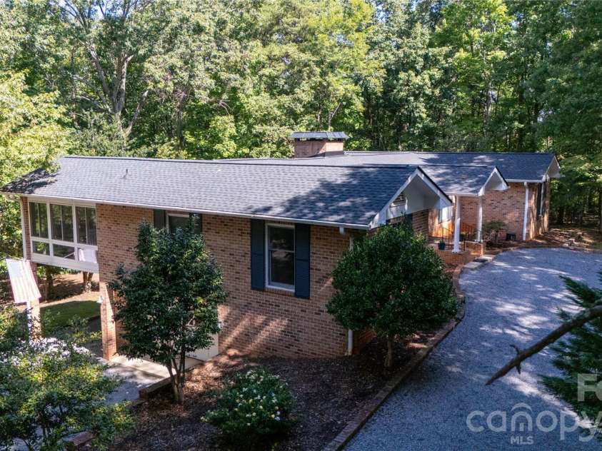 1137 Mountain Laurel Drive, Columbus, NC 28722.  MLS# CAR4423515, YatesRealty ID 50115. 