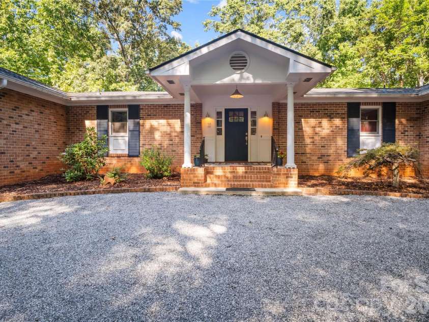 1137 Mountain Laurel Drive, Columbus, NC 28722.  MLS# CAR4423515, YatesRealty ID 50115. 