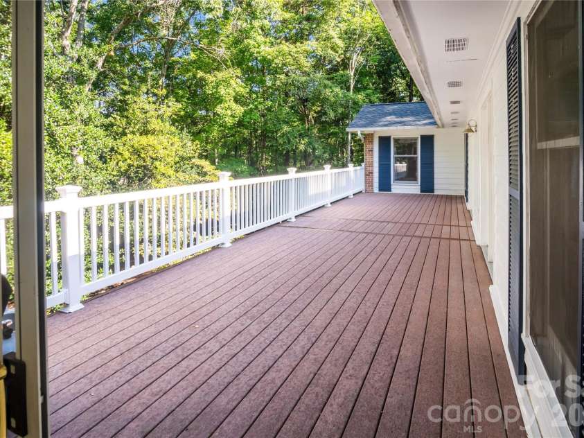 1137 Mountain Laurel Drive, Columbus, NC 28722.  MLS# CAR4423515, YatesRealty ID 50115. 