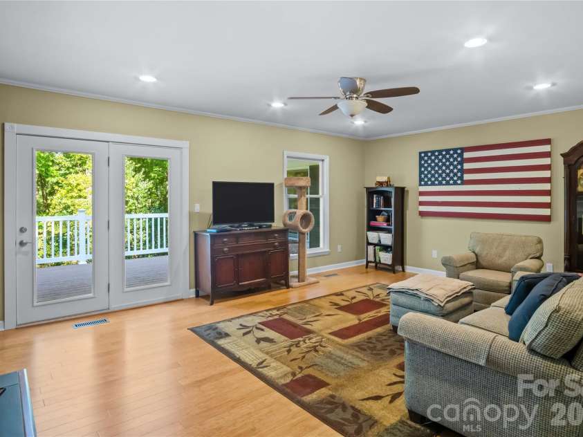 1137 Mountain Laurel Drive, Columbus, NC 28722.  MLS# CAR4423515, YatesRealty ID 50115. 