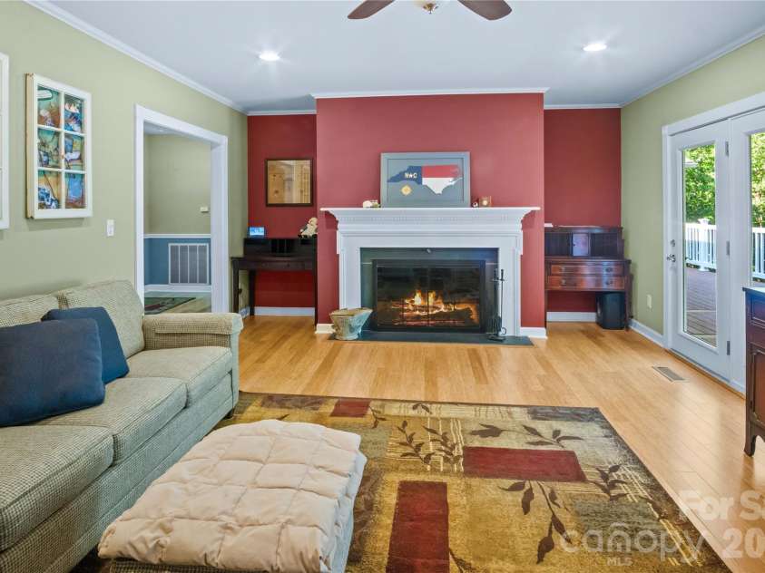 1137 Mountain Laurel Drive, Columbus, NC 28722.  MLS# CAR4423515, YatesRealty ID 50115. 
