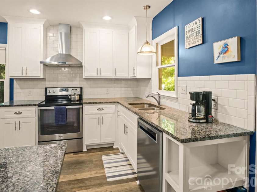 1137 Mountain Laurel Drive, Columbus, NC 28722.  MLS# CAR4423515, YatesRealty ID 50115. 
