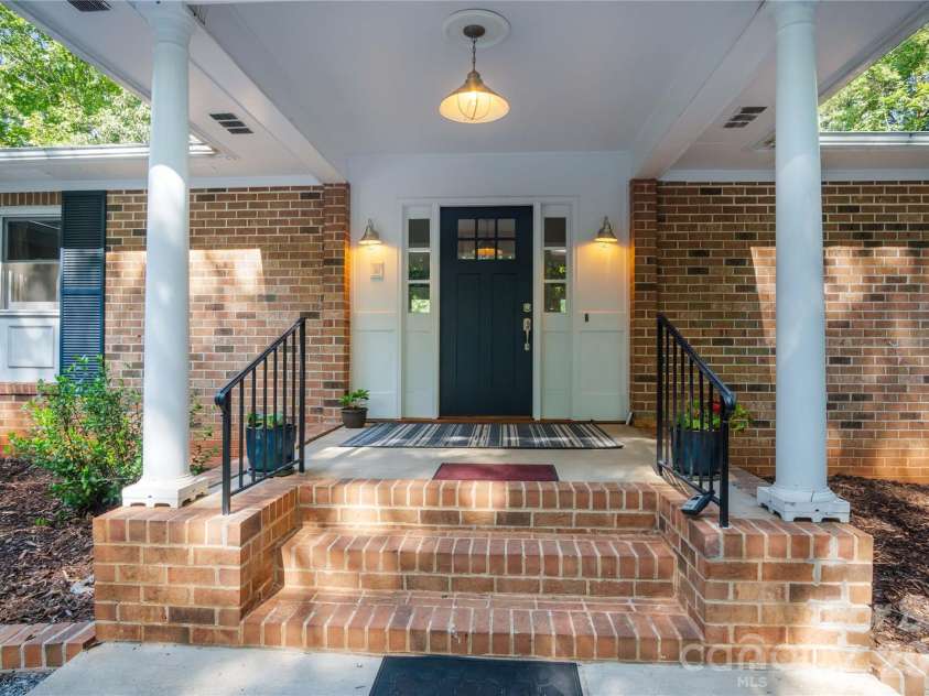 1137 Mountain Laurel Drive, Columbus, NC 28722.  MLS# CAR4423515, YatesRealty ID 50115. 