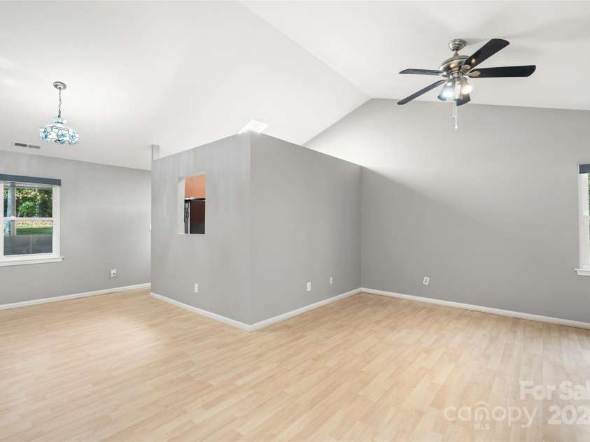 2306 Morningside Drive, Lancaster, SC 29720.  MLS# CAR4201758, YatesRealty ID 5012. 