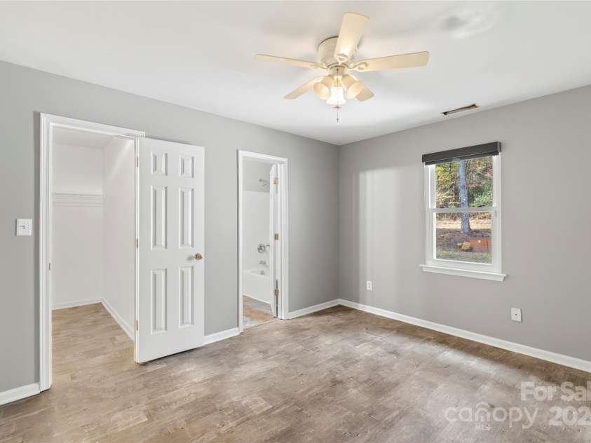 2306 Morningside Drive, Lancaster, SC 29720.  MLS# CAR4201758, YatesRealty ID 5012. 