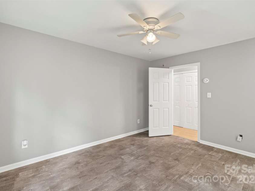 2306 Morningside Drive, Lancaster, SC 29720.  MLS# CAR4201758, YatesRealty ID 5012. 