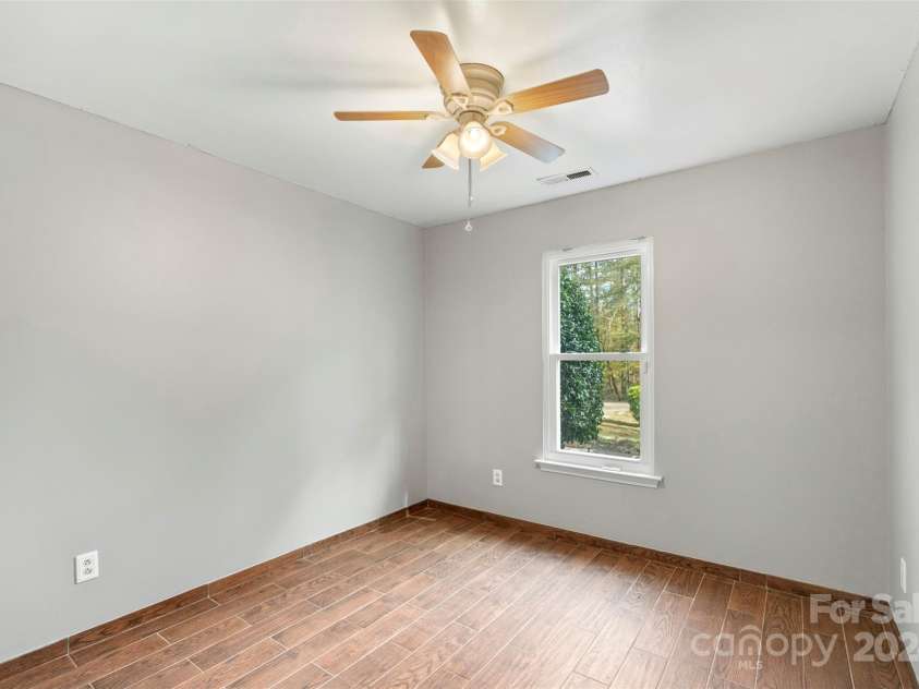 2306 Morningside Drive, Lancaster, SC 29720.  MLS# CAR4201758, YatesRealty ID 5012. 