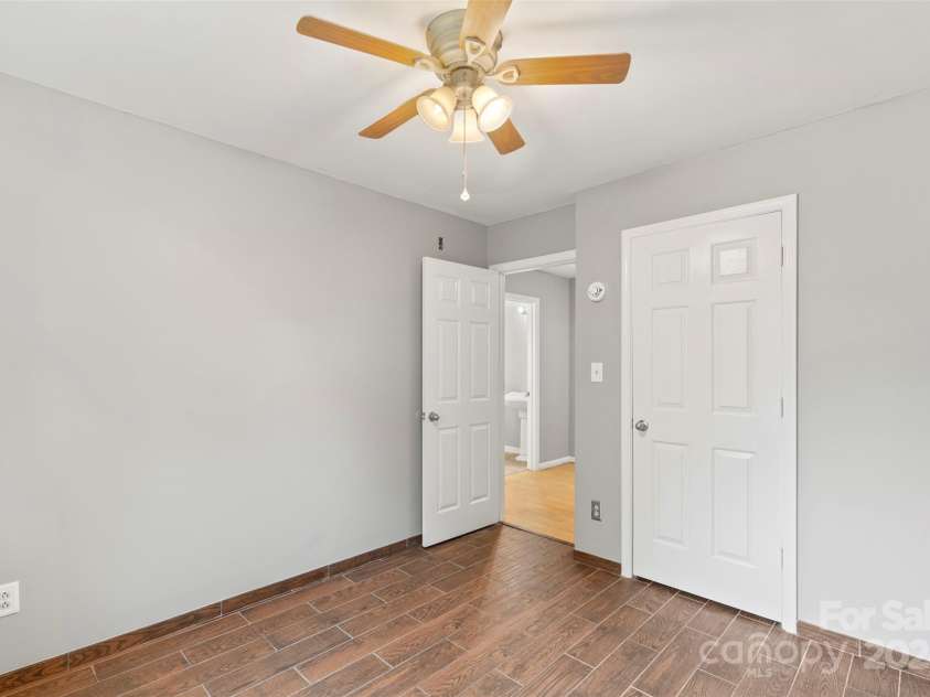 2306 Morningside Drive, Lancaster, SC 29720.  MLS# CAR4201758, YatesRealty ID 5012. 