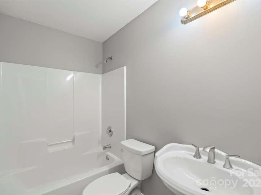 2306 Morningside Drive, Lancaster, SC 29720.  MLS# CAR4201758, YatesRealty ID 5012. 