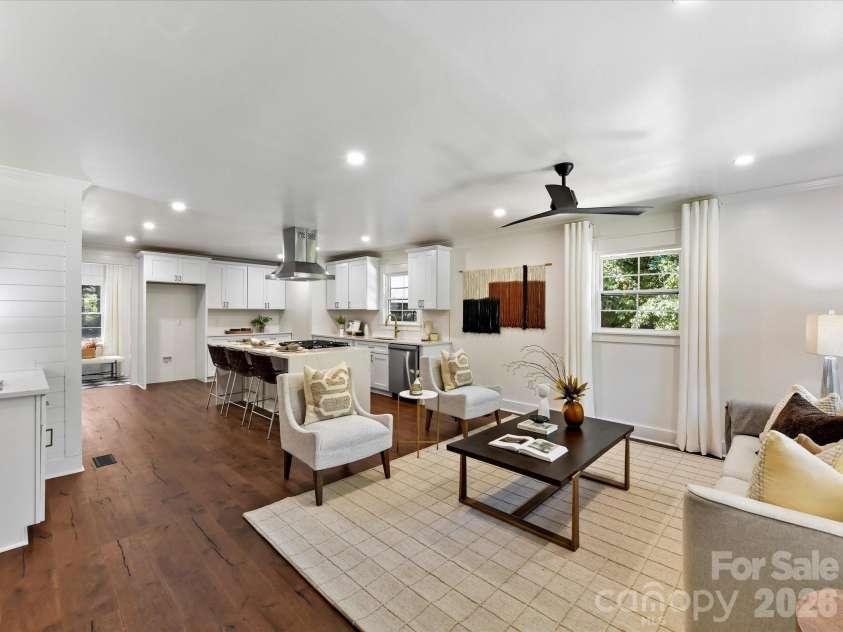 6711 Raven Place, Charlotte, NC 28210.  MLS# CAR4423625, YatesRealty ID 50121. 