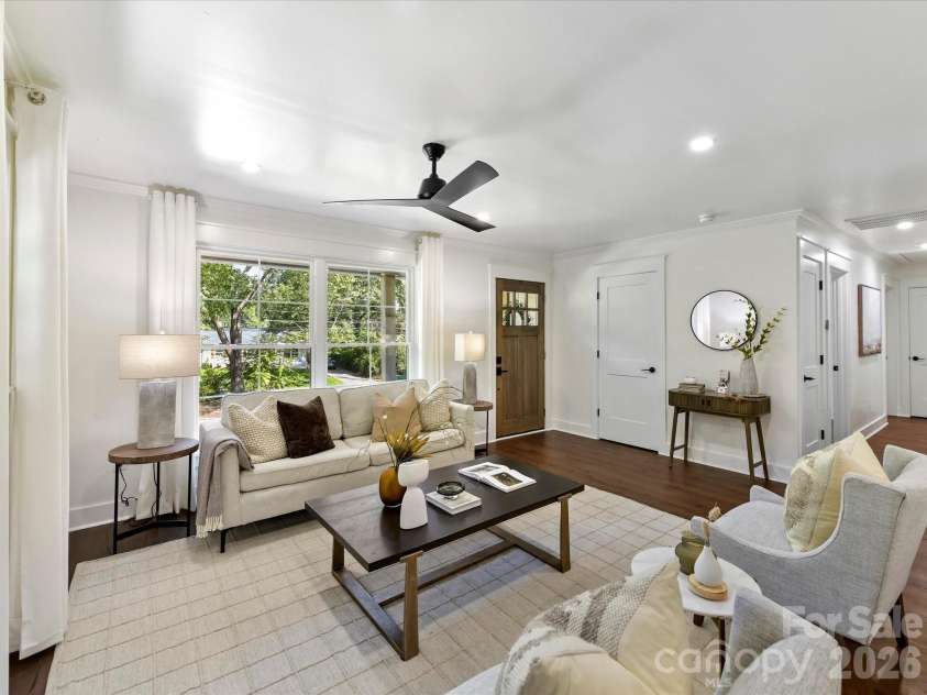 6711 Raven Place, Charlotte, NC 28210.  MLS# CAR4423625, YatesRealty ID 50121. 