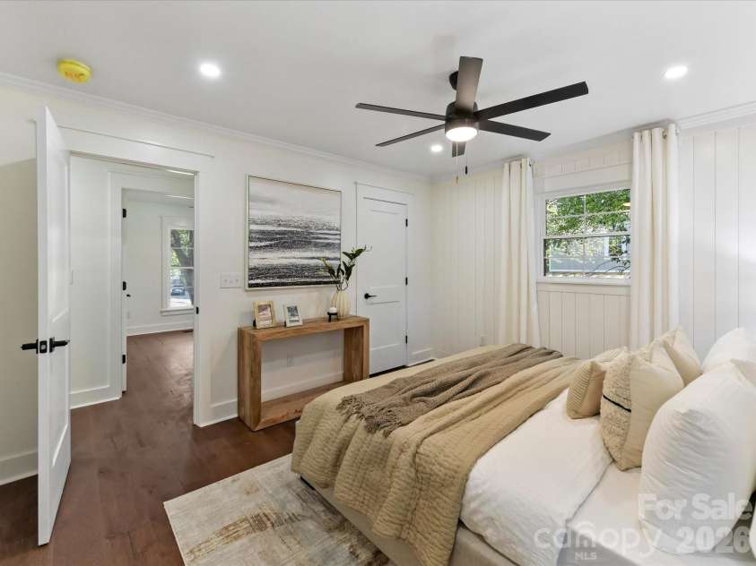 6711 Raven Place, Charlotte, NC 28210.  MLS# CAR4423625, YatesRealty ID 50121. 