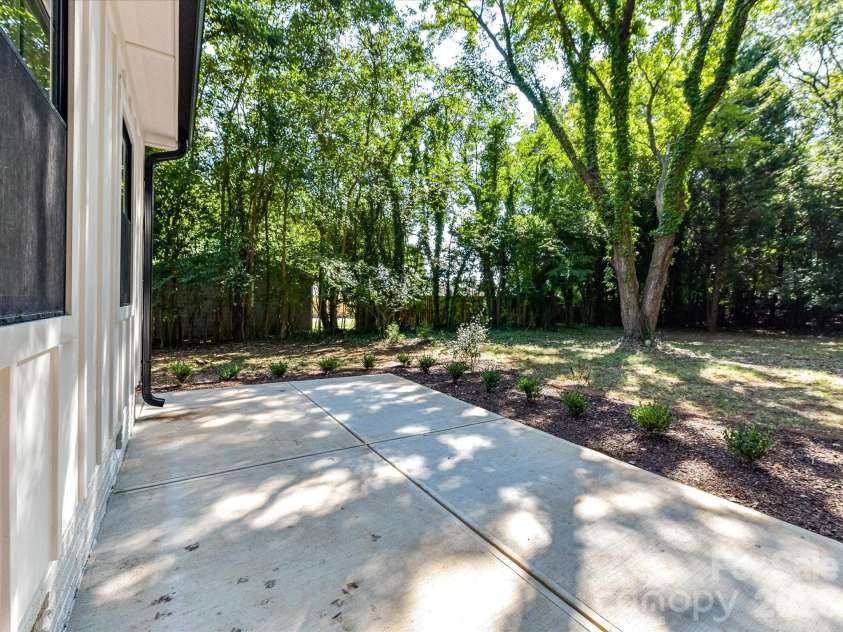 6711 Raven Place, Charlotte, NC 28210.  MLS# CAR4423625, YatesRealty ID 50121. 