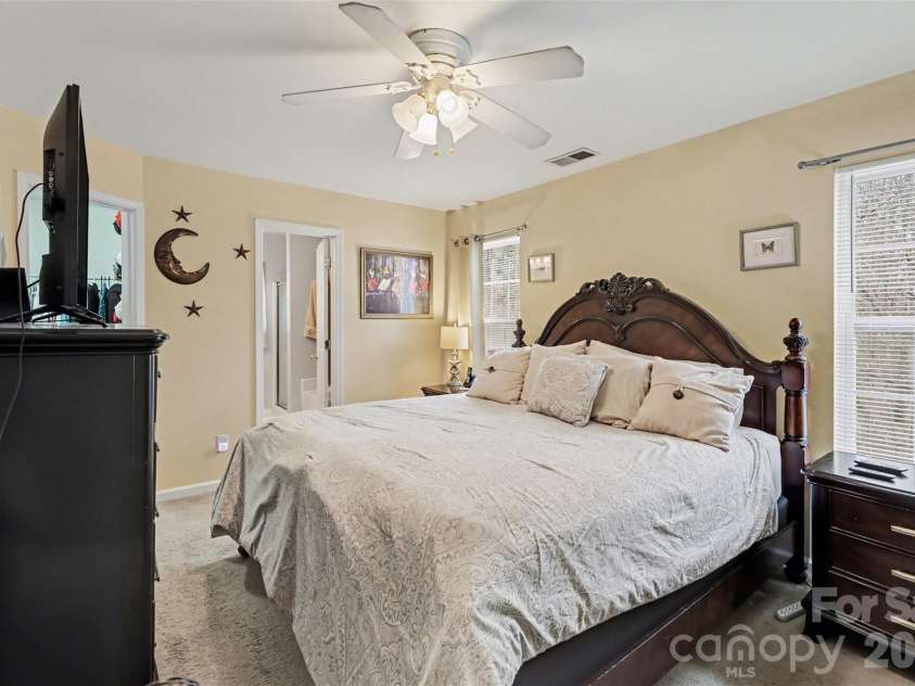 741 Wilderness Trail Drive, Charlotte, NC 28214.  MLS# CAR4354037, YatesRealty ID 50122. 