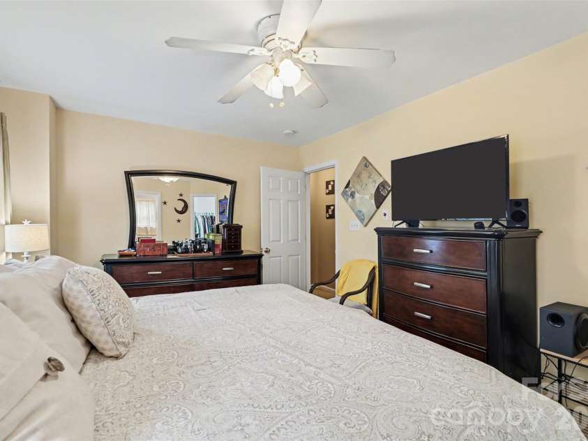 741 Wilderness Trail Drive, Charlotte, NC 28214.  MLS# CAR4354037, YatesRealty ID 50122. 