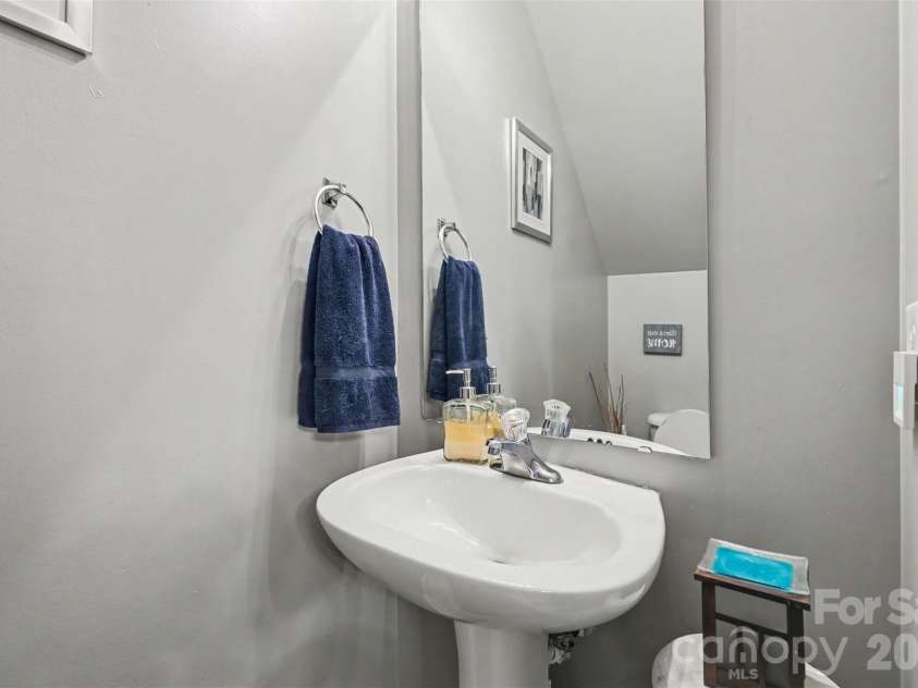 741 Wilderness Trail Drive, Charlotte, NC 28214.  MLS# CAR4354037, YatesRealty ID 50122. 