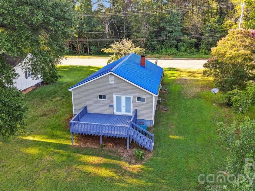 411 21st Street, Newton, NC 28658.  MLS# CAR4420607, YatesRealty ID 50123. 
