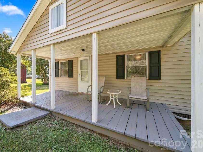 411 21st Street, Newton, NC 28658.  MLS# CAR4420607, YatesRealty ID 50123. 