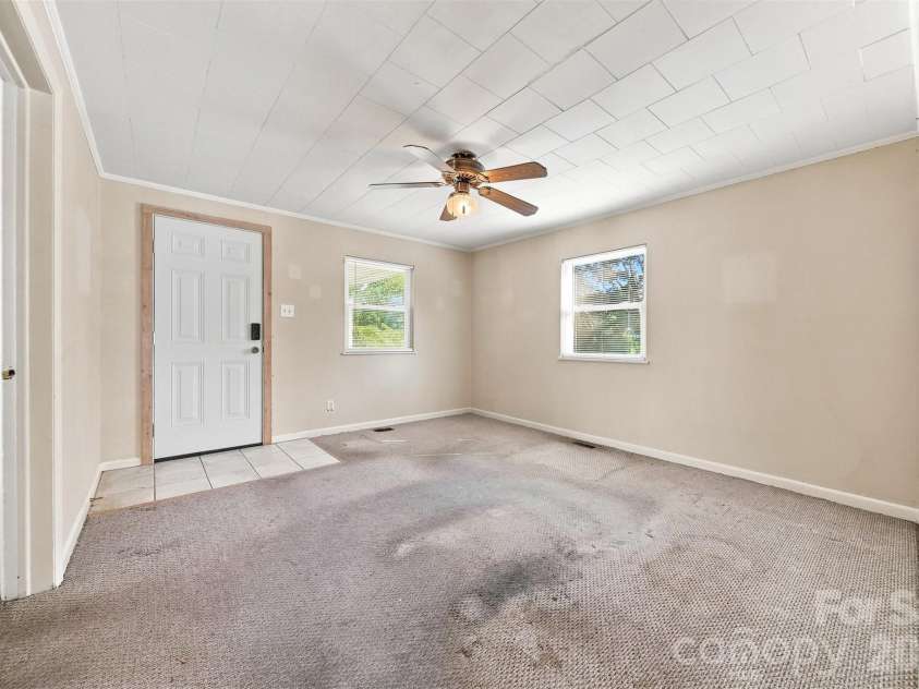 411 21st Street, Newton, NC 28658.  MLS# CAR4420607, YatesRealty ID 50123. 