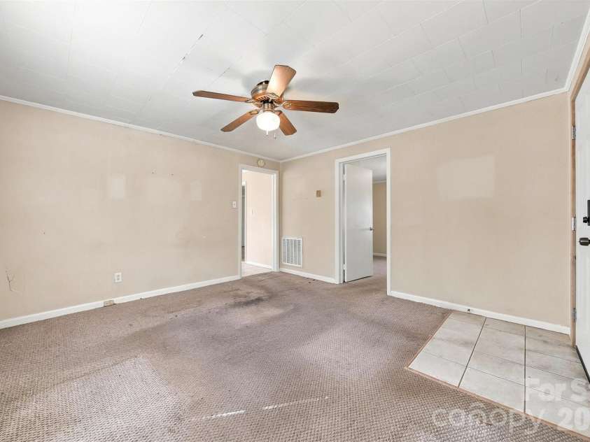 411 21st Street, Newton, NC 28658.  MLS# CAR4420607, YatesRealty ID 50123. 