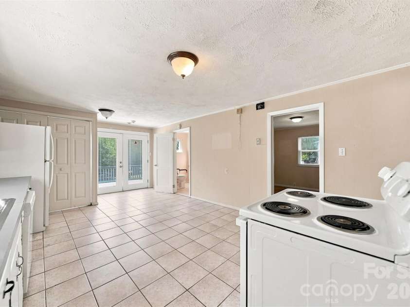 411 21st Street, Newton, NC 28658.  MLS# CAR4420607, YatesRealty ID 50123. 