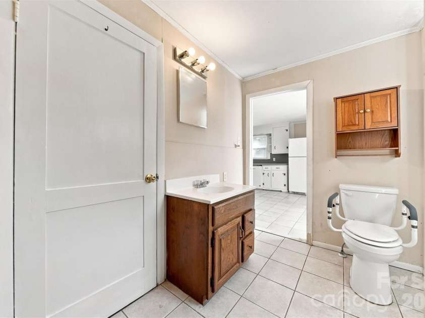 411 21st Street, Newton, NC 28658.  MLS# CAR4420607, YatesRealty ID 50123. 