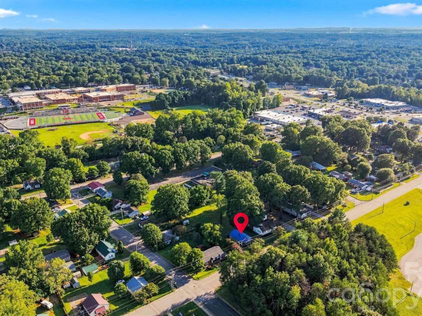 411 21st Street, Newton, NC 28658.  MLS# CAR4420607, YatesRealty ID 50123. 
