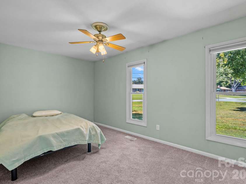 14700 August Lane, Charlotte, NC 28227.  MLS# CAR4423705, YatesRealty ID 50124. 