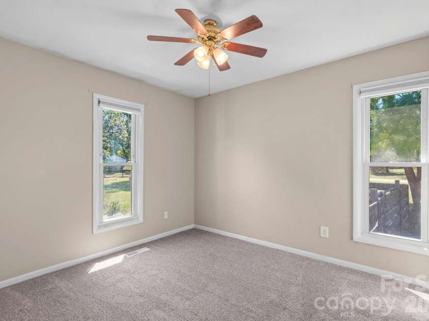 14700 August Lane, Charlotte, NC 28227.  MLS# CAR4423705, YatesRealty ID 50124. 