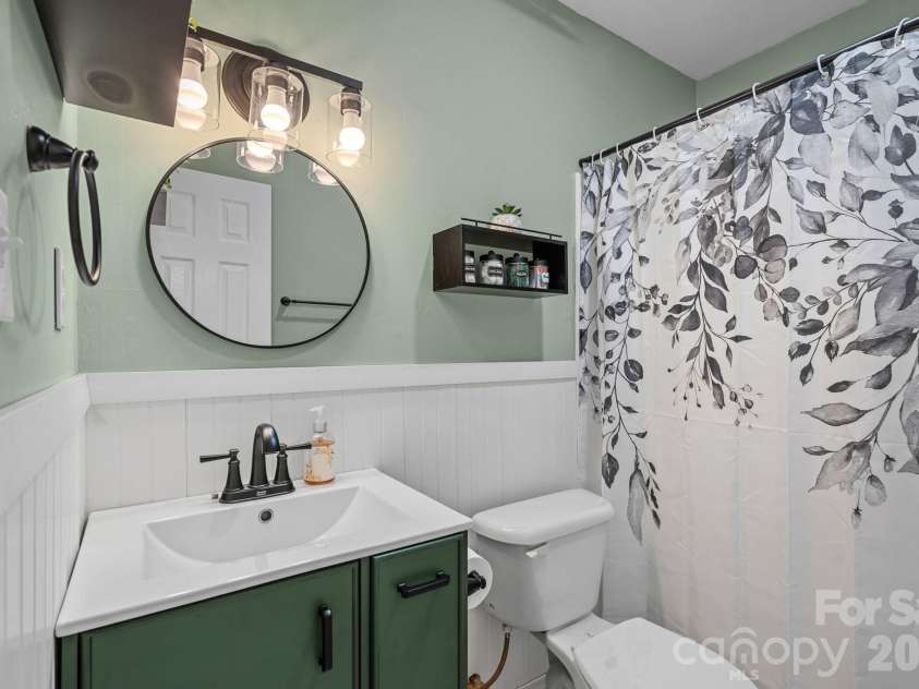 14700 August Lane, Charlotte, NC 28227.  MLS# CAR4423705, YatesRealty ID 50124. 