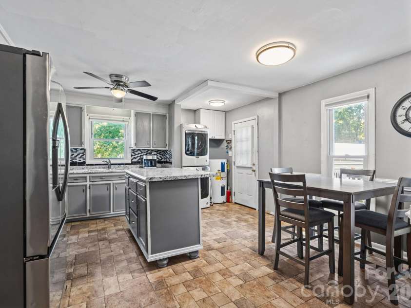 14700 August Lane, Charlotte, NC 28227.  MLS# CAR4423705, YatesRealty ID 50124. 