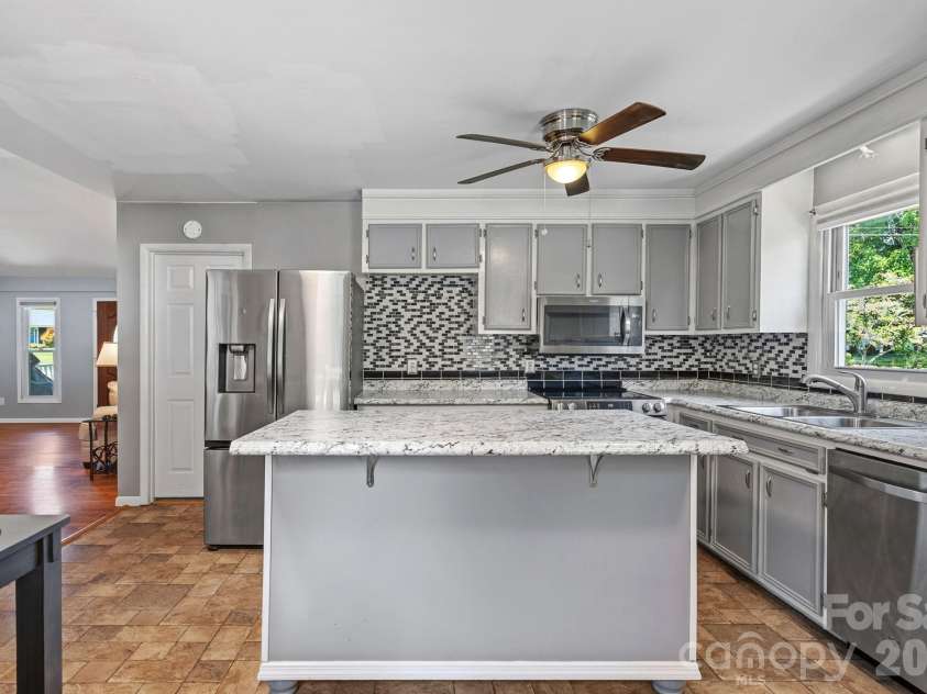 14700 August Lane, Charlotte, NC 28227.  MLS# CAR4423705, YatesRealty ID 50124. 