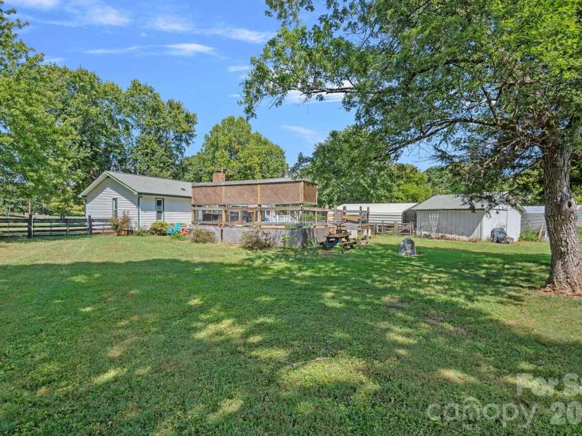 14700 August Lane, Charlotte, NC 28227.  MLS# CAR4423705, YatesRealty ID 50124. 