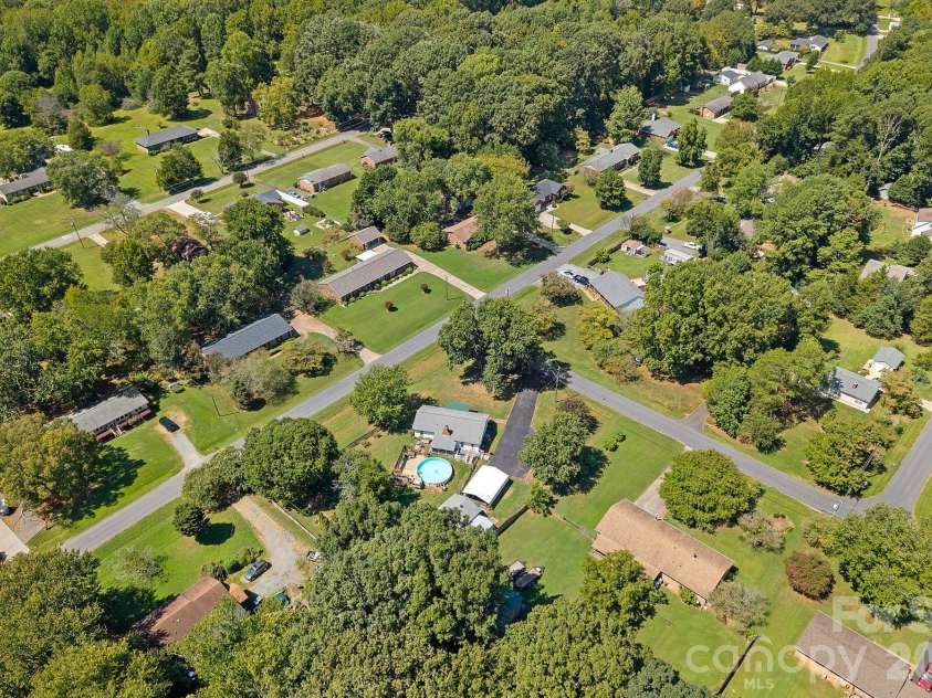 14700 August Lane, Charlotte, NC 28227.  MLS# CAR4423705, YatesRealty ID 50124. 
