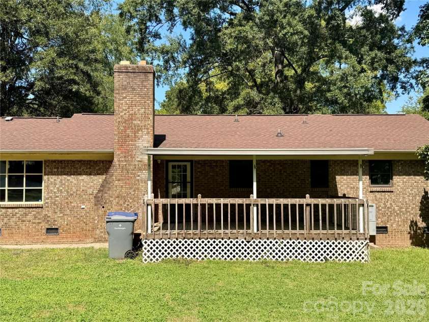 304 Plaza Drive, Harrisburg, NC 28075.  MLS# CAR4423605, YatesRealty ID 50125. 