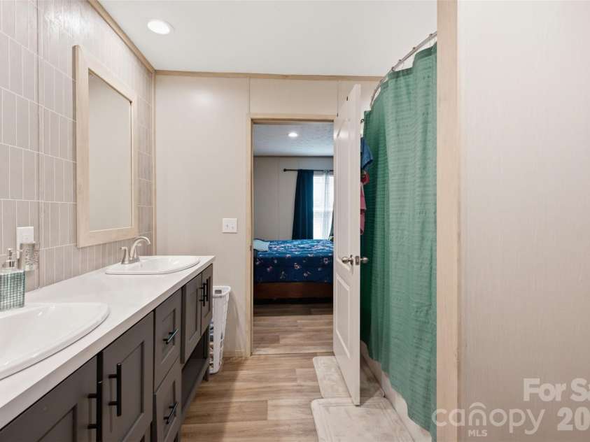 3194 Medicine Bow None, Claremont, NC 28610.  MLS# CAR4423072, YatesRealty ID 50126. 