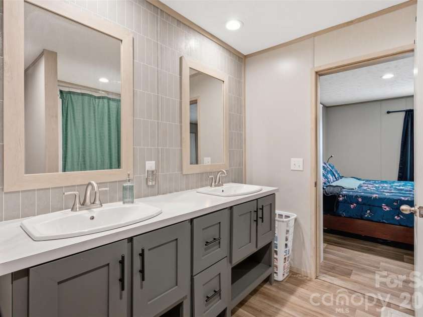 3194 Medicine Bow None, Claremont, NC 28610.  MLS# CAR4423072, YatesRealty ID 50126. 