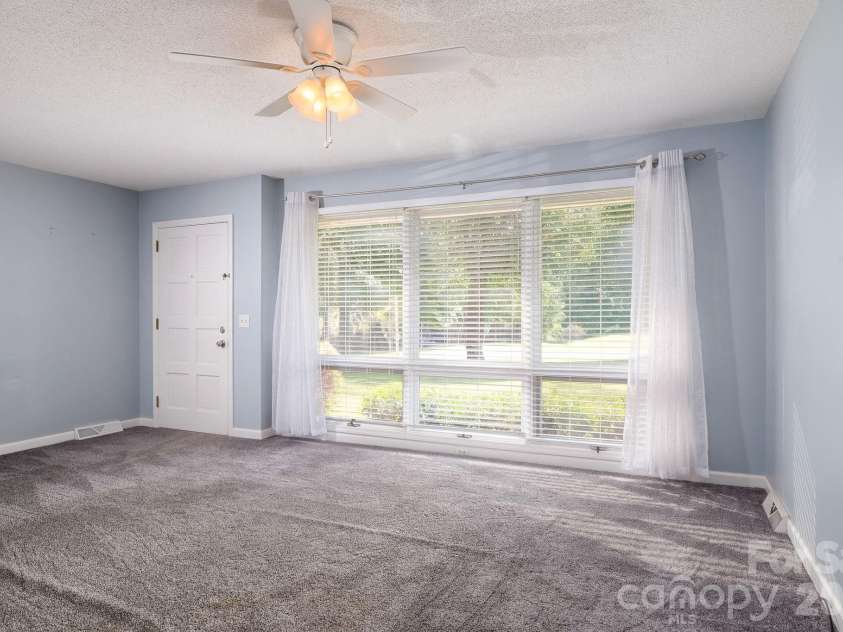 229 Random Road, Mocksville, NC 27028.  MLS# CAR4423714, YatesRealty ID 50129. 
