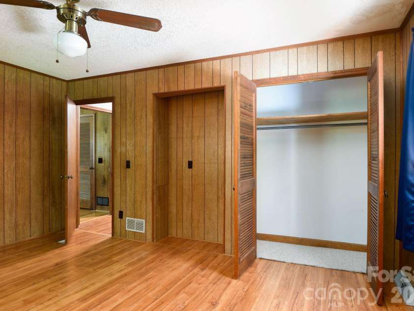 229 Random Road, Mocksville, NC 27028.  MLS# CAR4423714, YatesRealty ID 50129. 